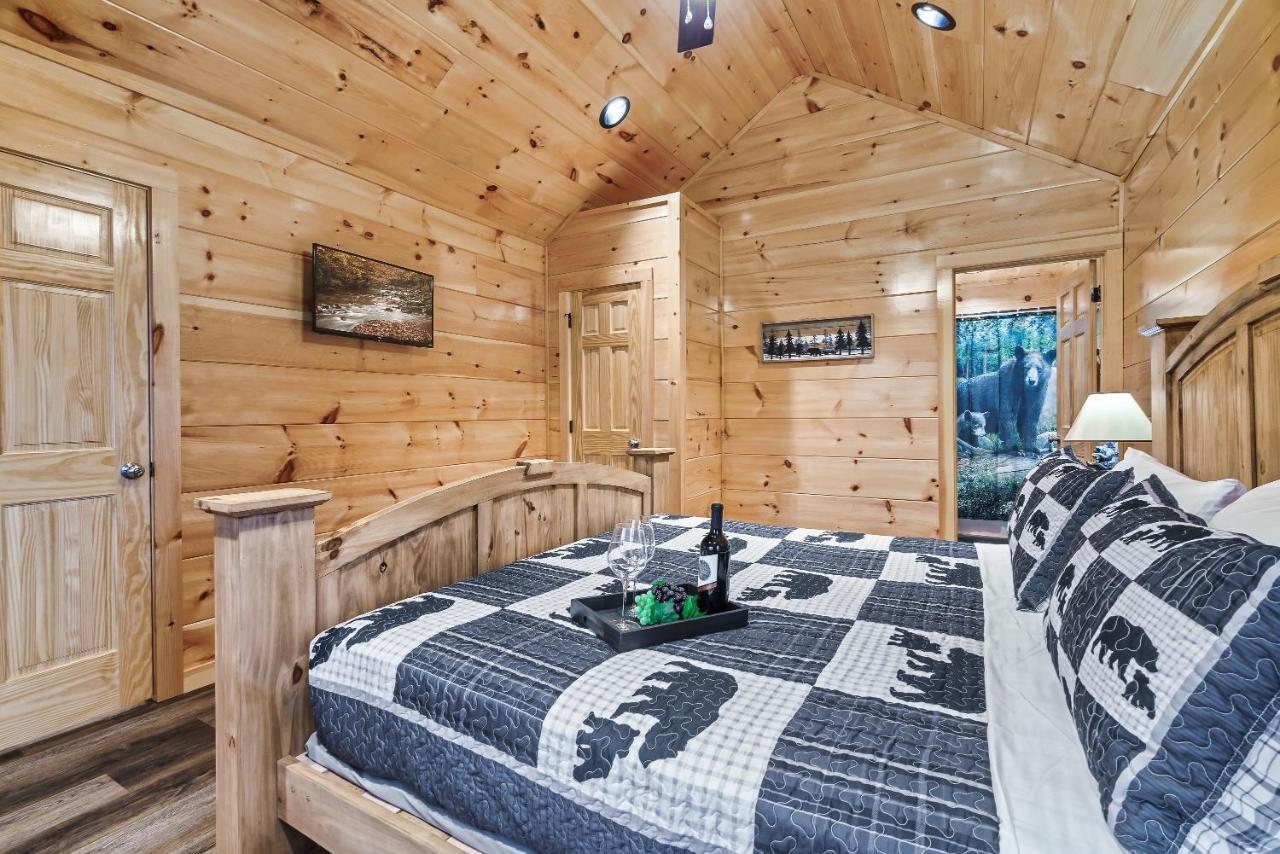 Mountains R Calling, Cozy Hideaway, King Beds, Hot-Tub, Arcade, Ev Ready 비둘기 포지 외부 사진