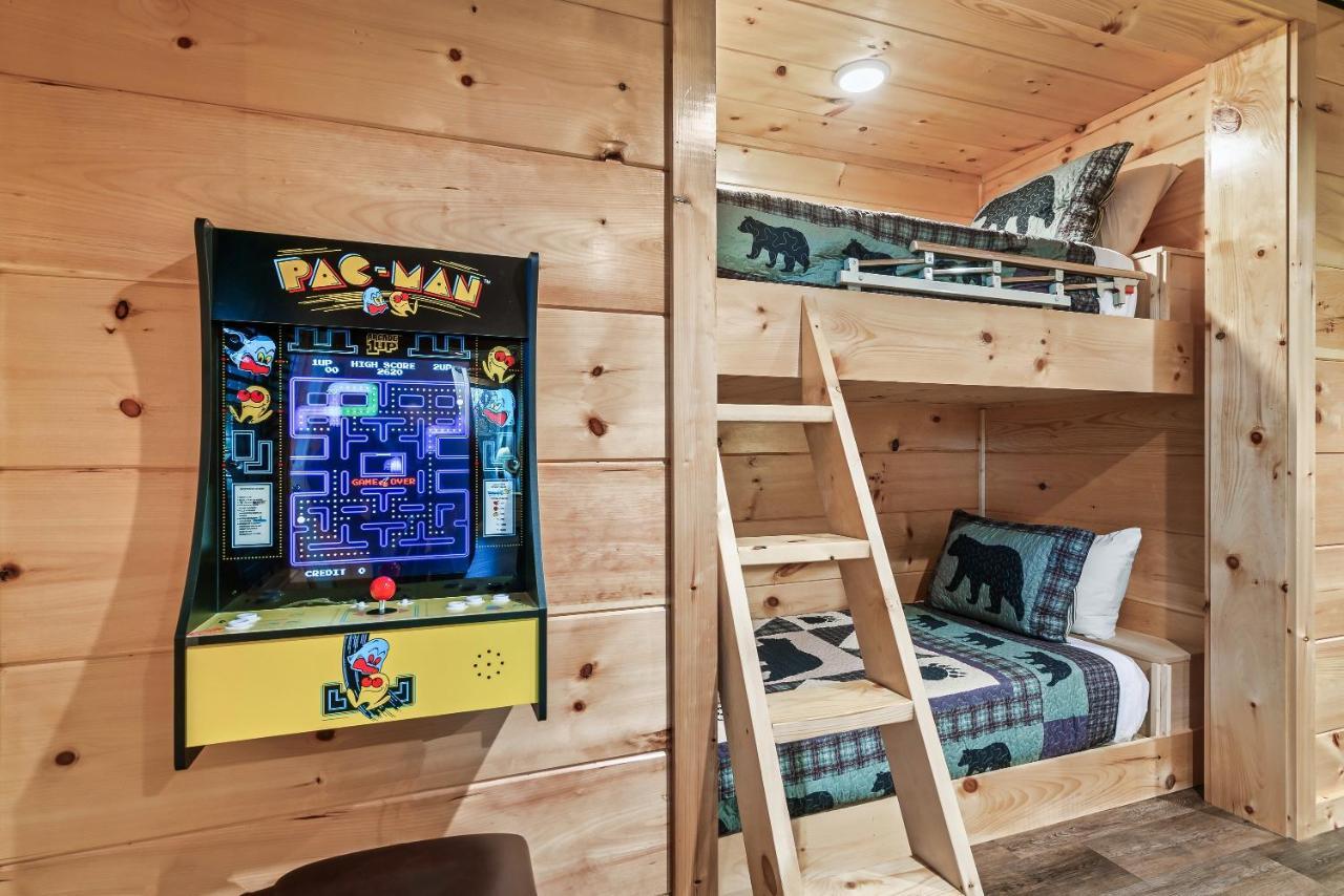 Mountains R Calling, Cozy Hideaway, King Beds, Hot-Tub, Arcade, Ev Ready 비둘기 포지 외부 사진