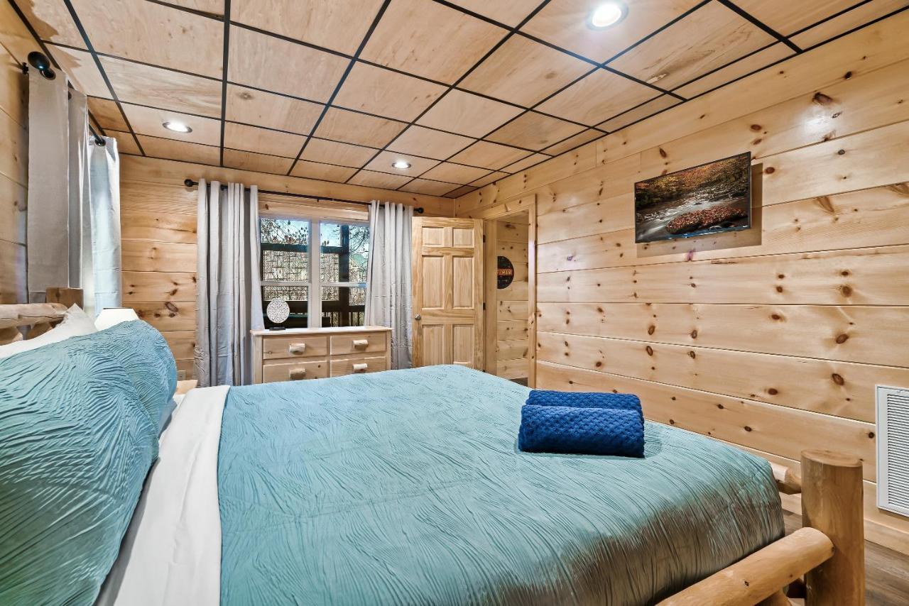 Mountains R Calling, Cozy Hideaway, King Beds, Hot-Tub, Arcade, Ev Ready 비둘기 포지 외부 사진