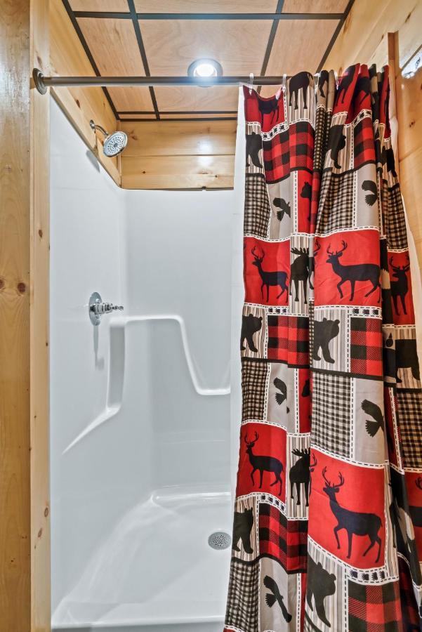 Mountains R Calling, Cozy Hideaway, King Beds, Hot-Tub, Arcade, Ev Ready 비둘기 포지 외부 사진