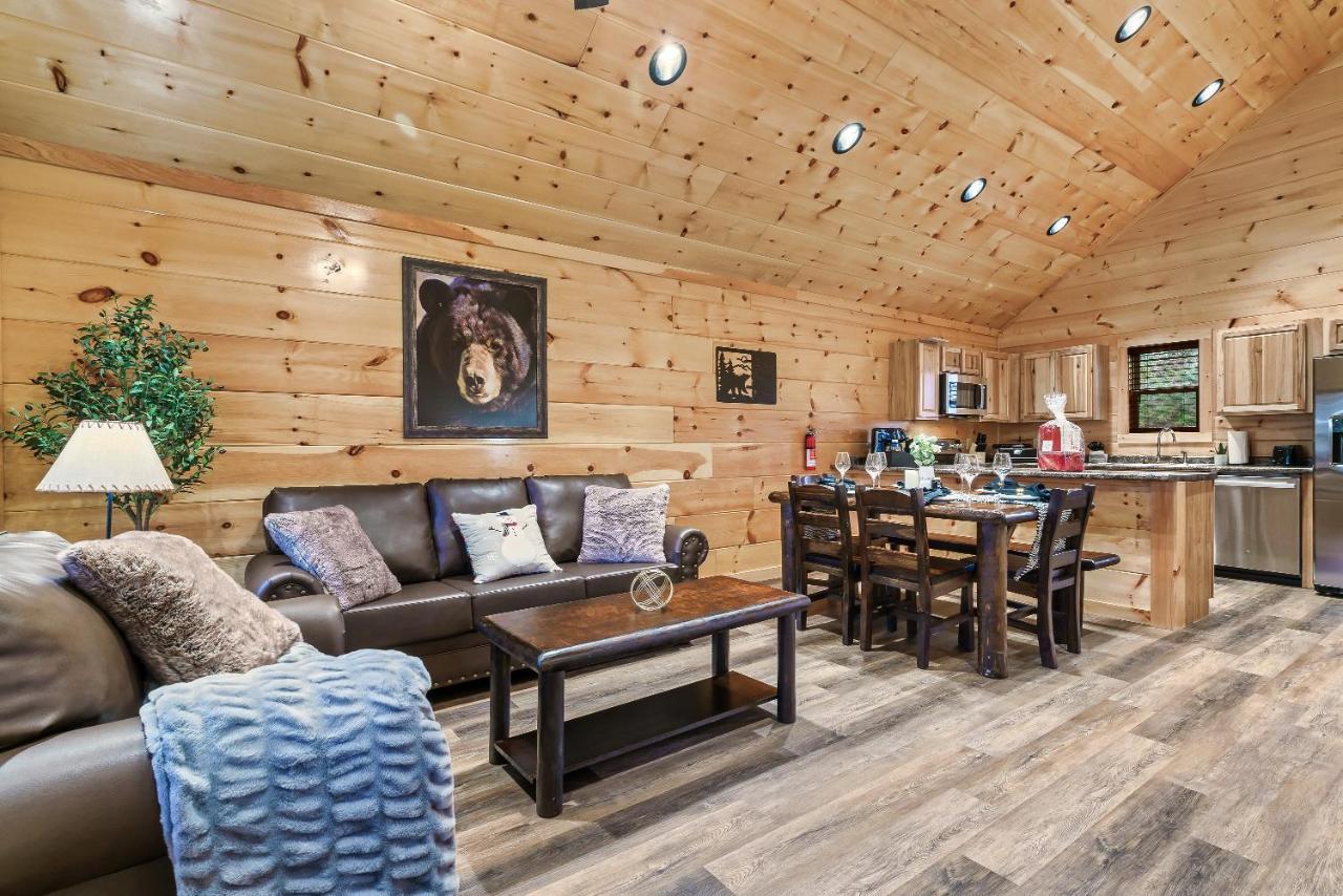 Mountains R Calling, Cozy Hideaway, King Beds, Hot-Tub, Arcade, Ev Ready 비둘기 포지 외부 사진