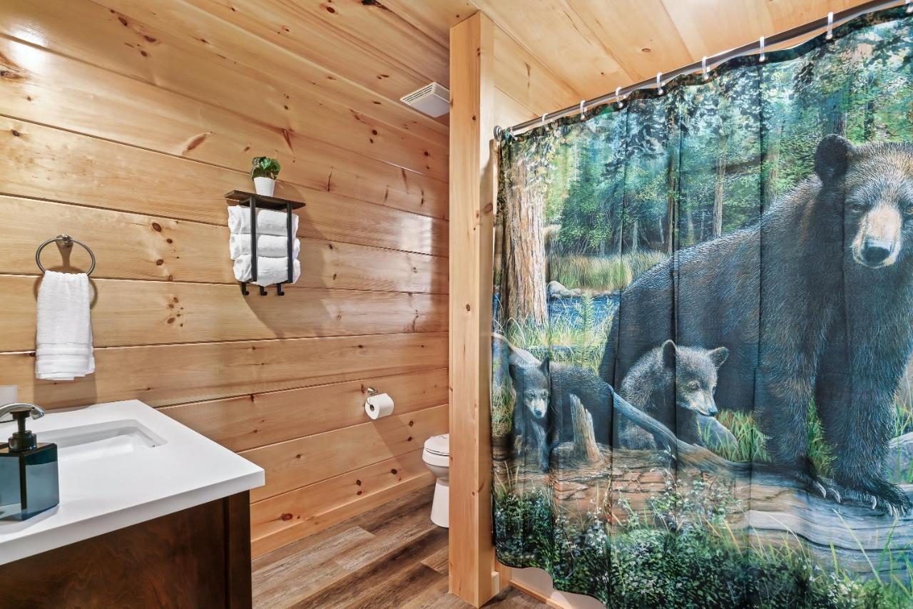 Mountains R Calling, Cozy Hideaway, King Beds, Hot-Tub, Arcade, Ev Ready 비둘기 포지 외부 사진