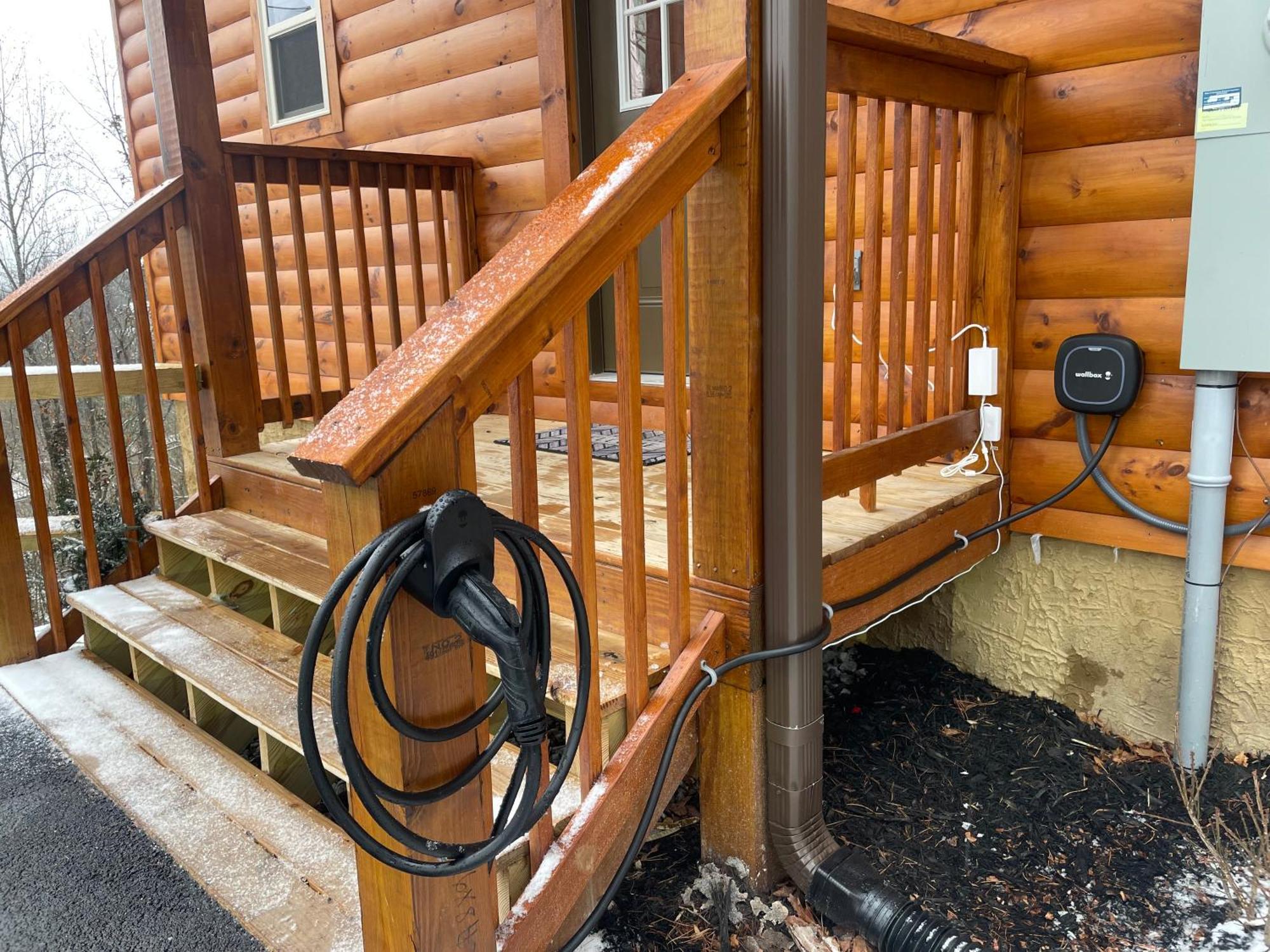 Mountains R Calling, Cozy Hideaway, King Beds, Hot-Tub, Arcade, Ev Ready 비둘기 포지 외부 사진
